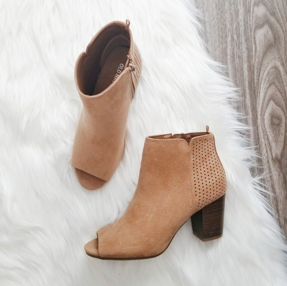 Old Navy Shoes - OLD NAVY Tan Open Toe High Heel Booties